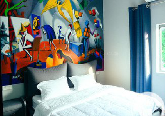 威宁对于酒店的墙体彩绘而言更注重哪些方面？